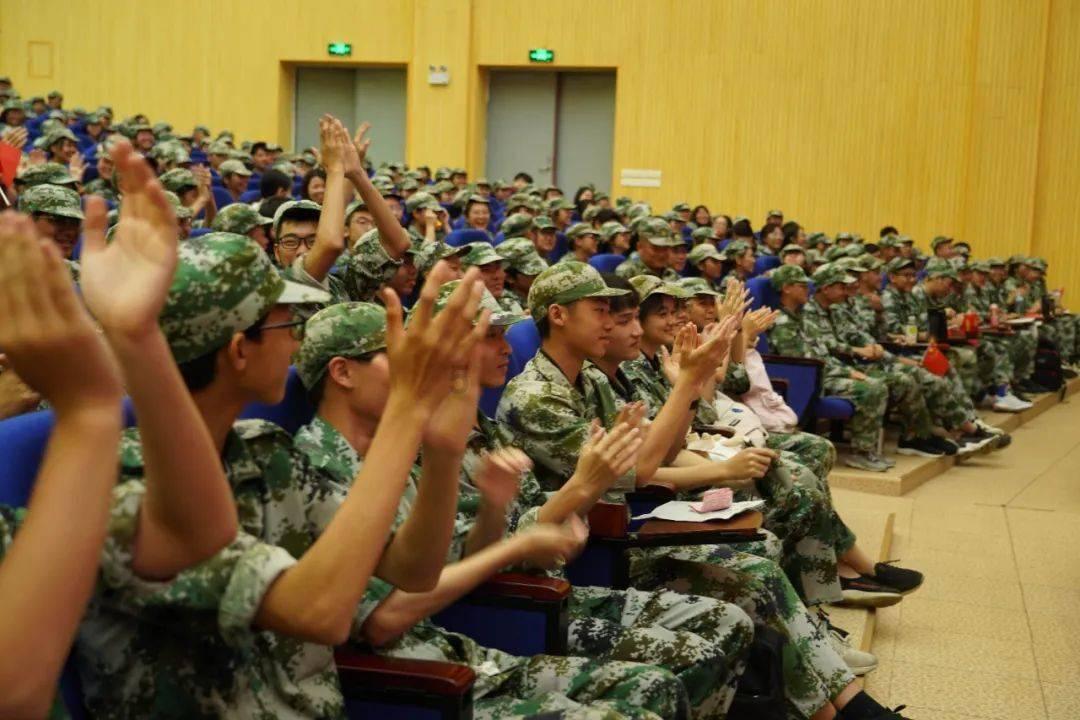 请问天津站到友谊商厦多少钱游戏画面